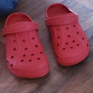 Big kid 3 Crocs red